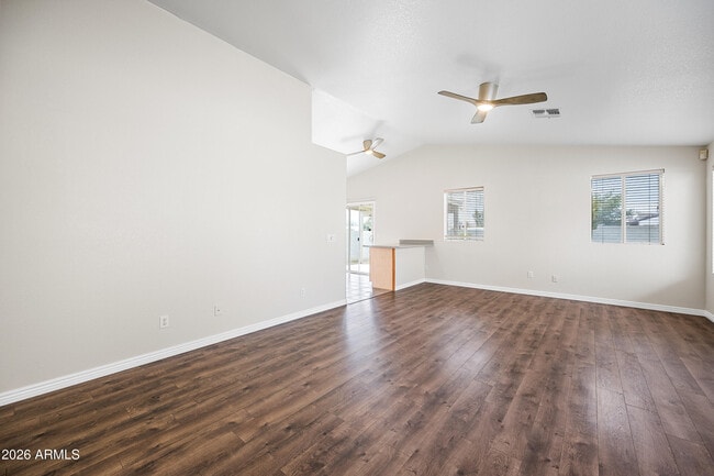 Foto del edificio - 4032 N 14th Pl