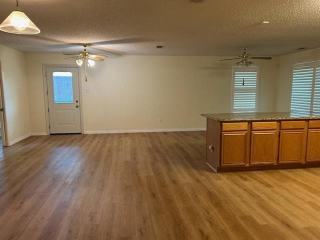 Building Photo - 2106 Millwood Dr
