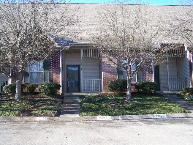 2 Bath townhouse with hardwood floors and ... - 2 Bath townhouse with hardwood floors and ...