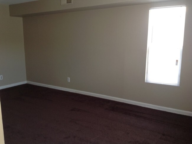 Foto del edificio - 7149 W Friendly Ave