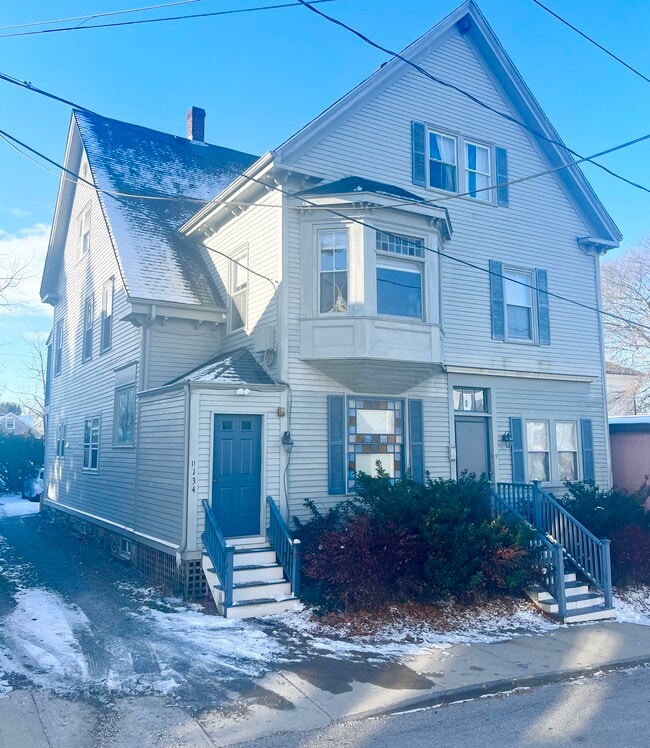 Building Photo - 11 Sherman St