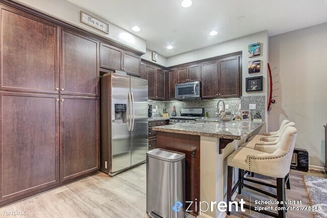 Foto del edificio - 3 br, 2.5 bath Condo - 44068 Calle Luz, Te...