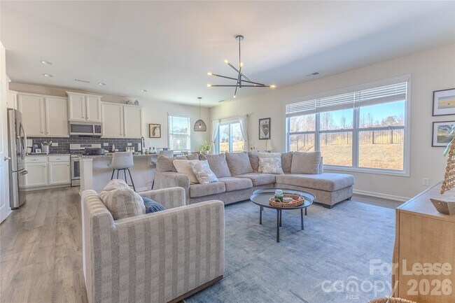 Foto del edificio - 4471 Dover Ct