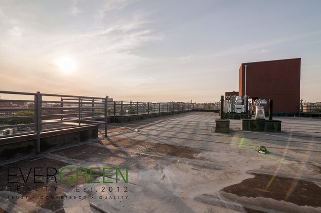 Building Photo - 106 Remsen Ave