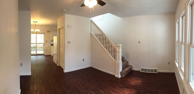 Foto del edificio - 2 Bedroom Shaler Single Family House