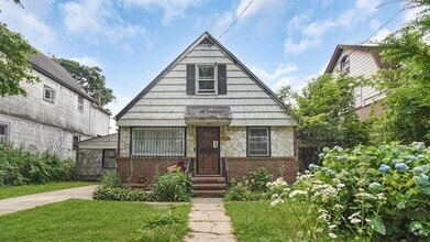 Building Photo - 89-48 196th St