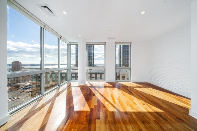 Foto del edificio - 201 Marin Blvd