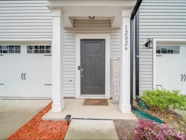 Building Photo - 12026 Chesapeake Mallard Dr