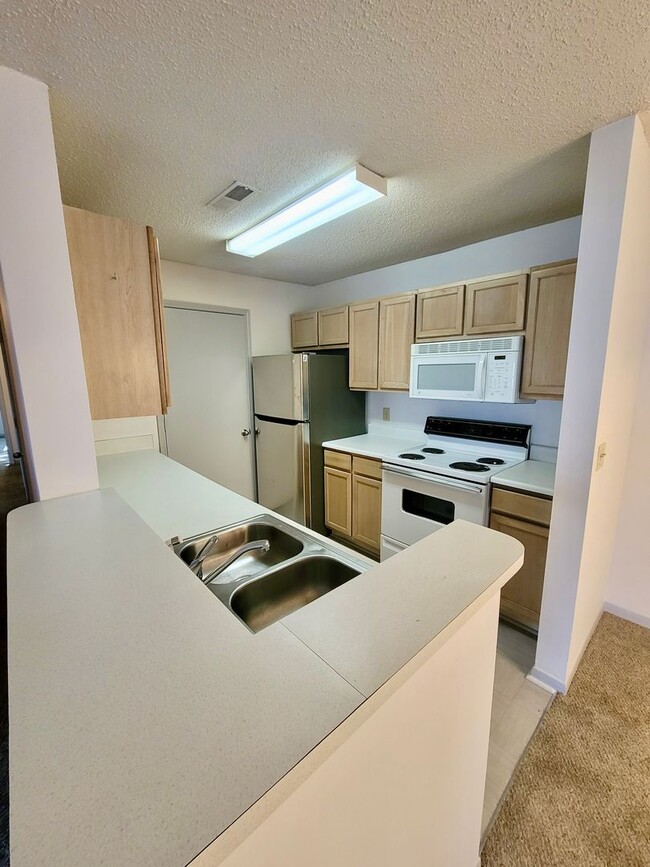 Building Photo - Three bedroom condo 3 miles from IOP - The...