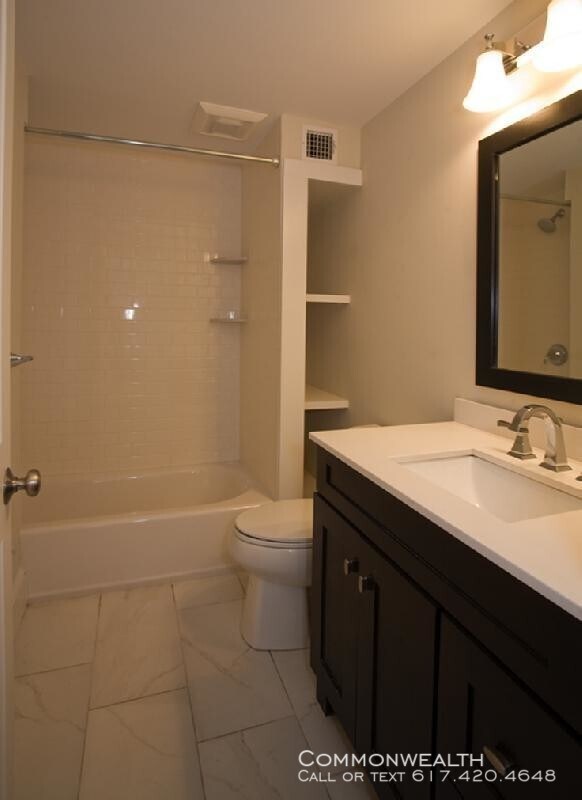 Building Photo - South End 1st floor patio 2 bed NO FEE 9/1