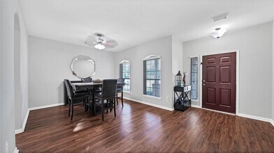 Building Photo - 15319 Tupelo Dr