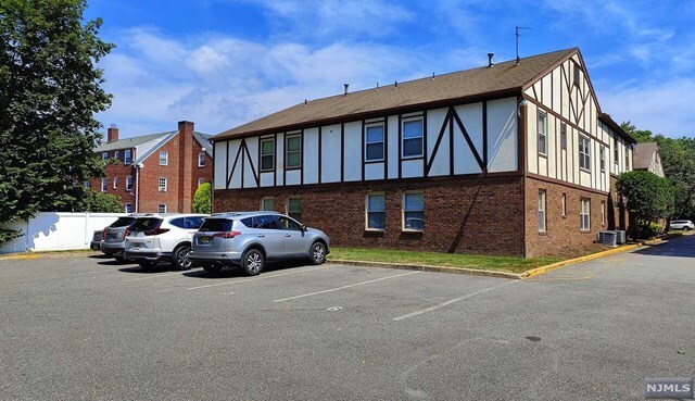Foto del edificio - 78 E Hudson Ave