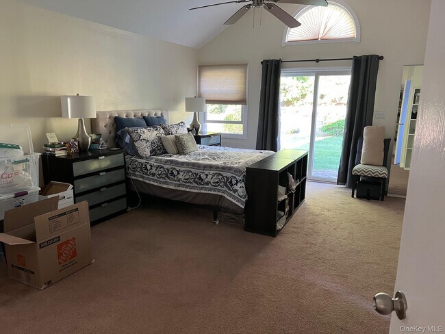 Foto del edificio - 14 Springmeadow Dr