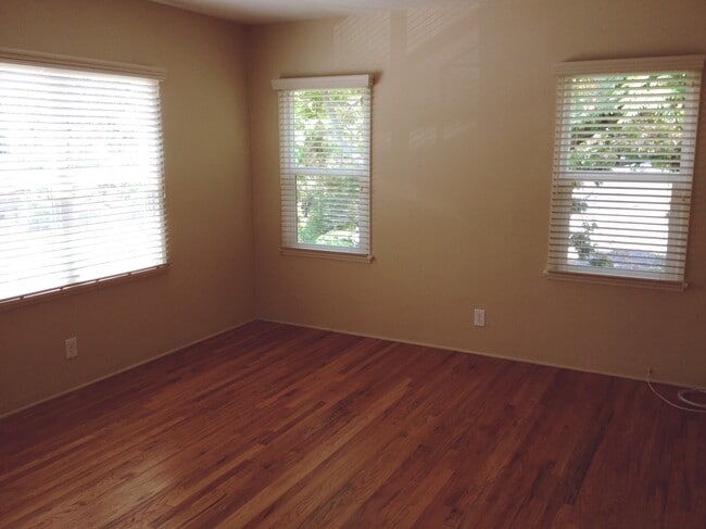 Living room - 1753 Silver Lake Blvd