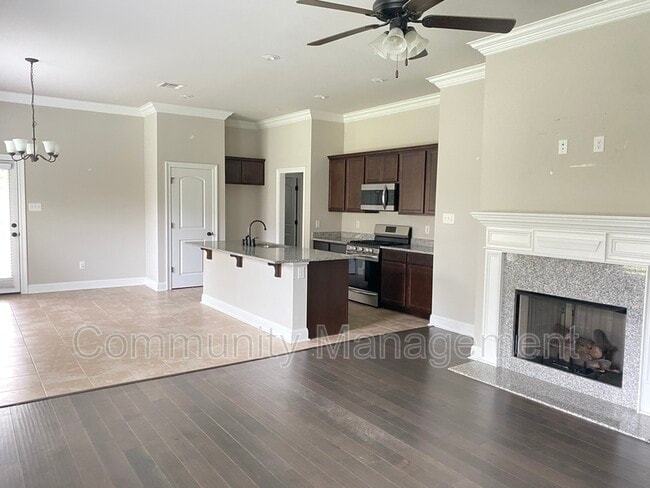 Building Photo - 12108 Grand Wood Ave