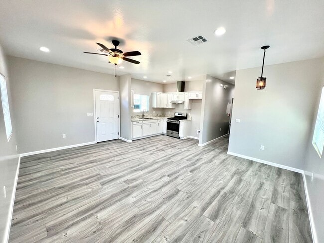 Building Photo - New Construction!