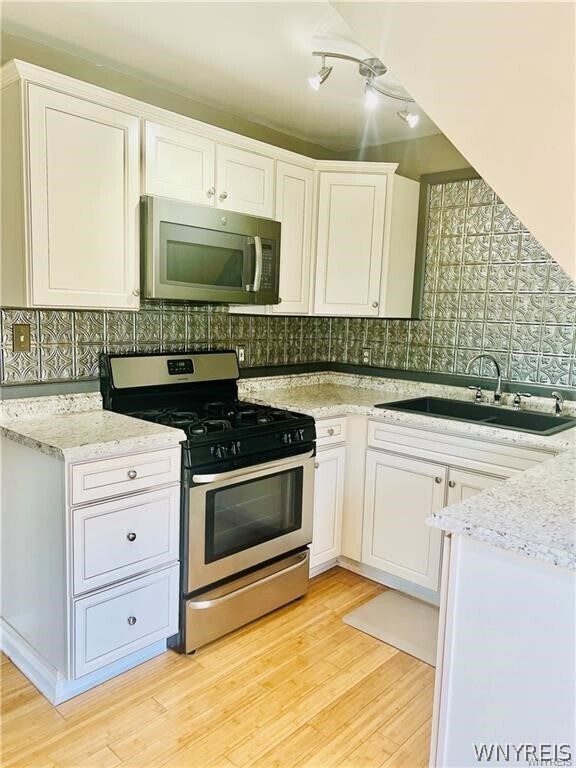 Foto del edificio - 412 Lafayette Ave