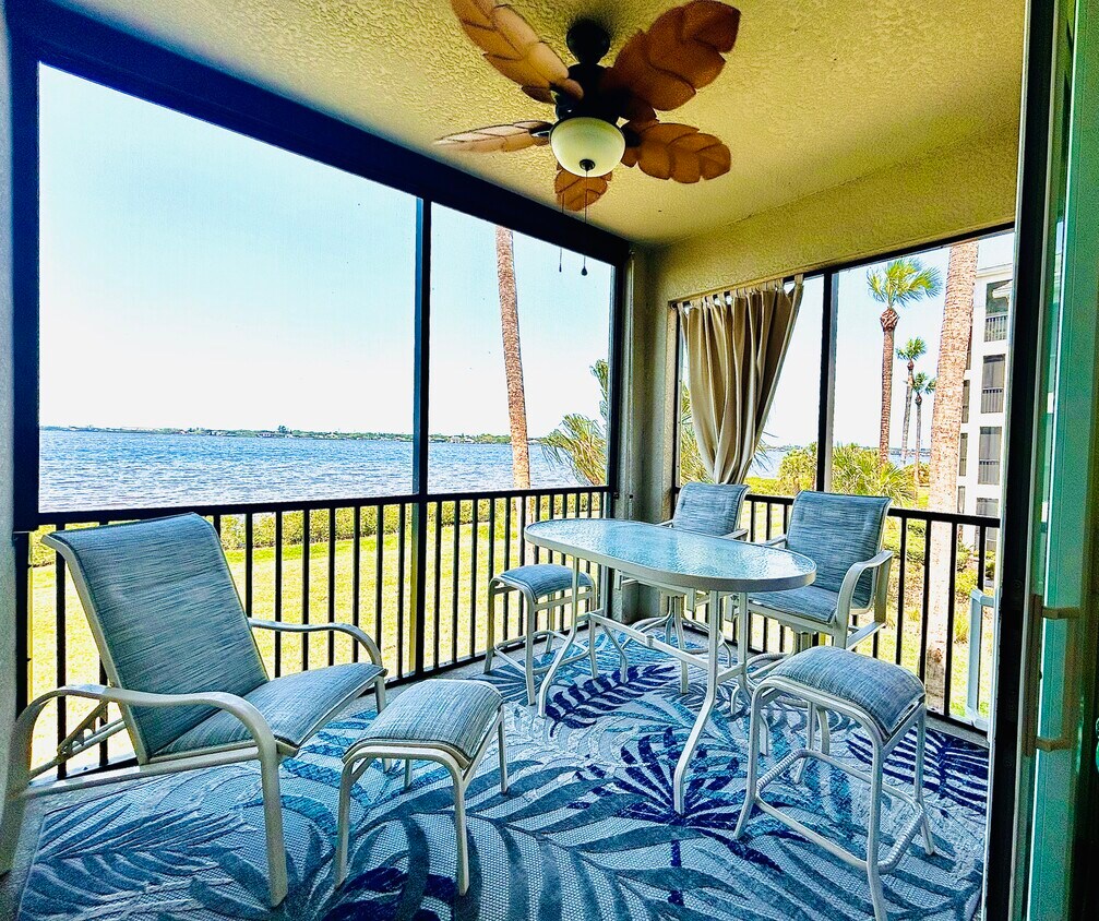 910 Tidewater Shores Loop Unit 208, Bradenton, FL 34208 Condo for