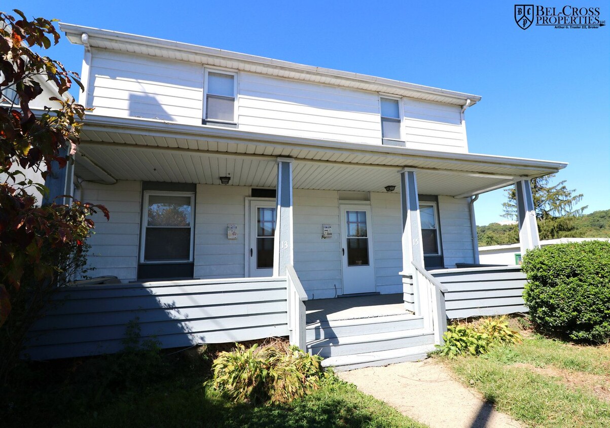 Primary Photo - 1 br, 1 bath House - 13 Garrison Street