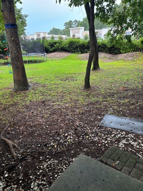 Foto del edificio - 633 Oakhurst Dr