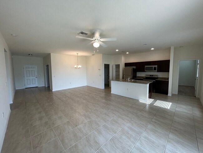 Foto del edificio - NW Cape Coral Single Family Home
