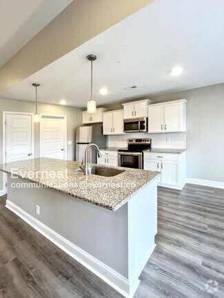 Building Photo - 639 Alvin Rd