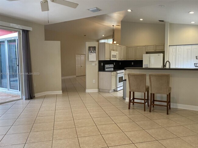 Building Photo - 3 br, 2 bath House - 1210 S 13th Ave
