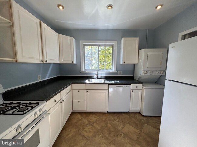 Foto del edificio - 3318 Coryell Ln