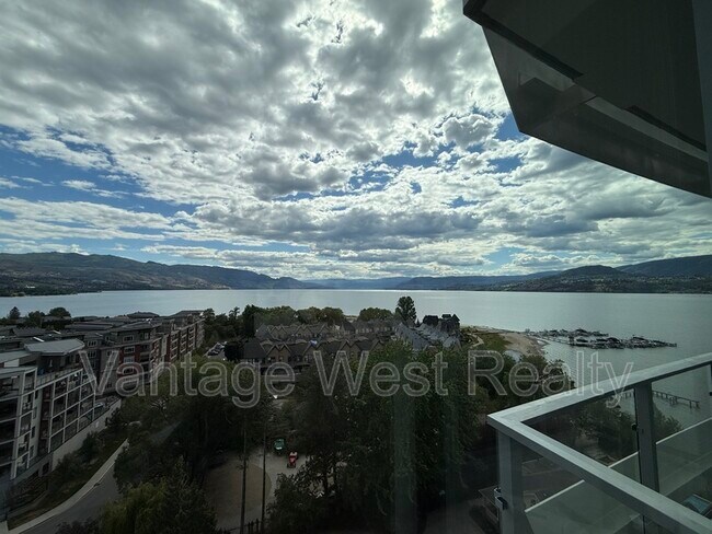 Photo du bâtiment - 3800-3800 Capozzi Rd