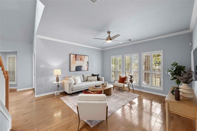 Building Photo - 6704 Menchaca Rd