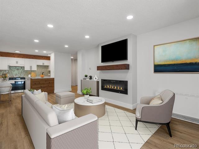 Foto principal - 2500 S York St