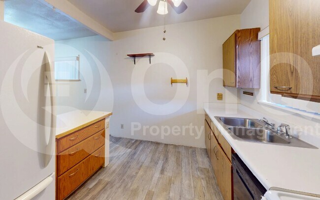 Foto del edificio - 2705 N Orchard Ave