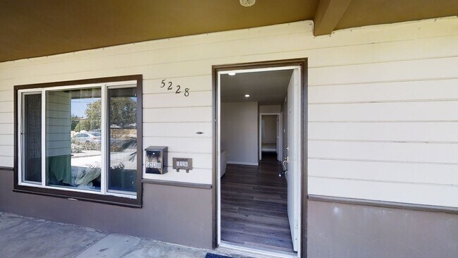 Building Photo - 4BR / 2BA on East Falls w/ Driveway Parking!