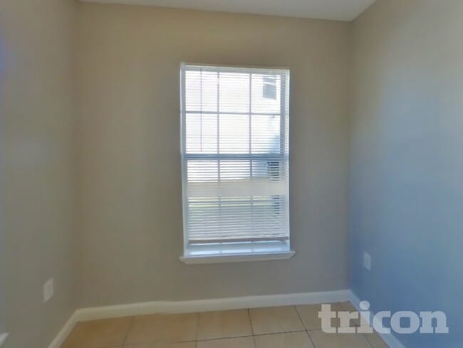 Building Photo - 5555 Village Pond Cir