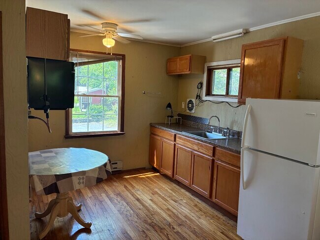 Foto del edificio - Chestnut Grove Village 200
