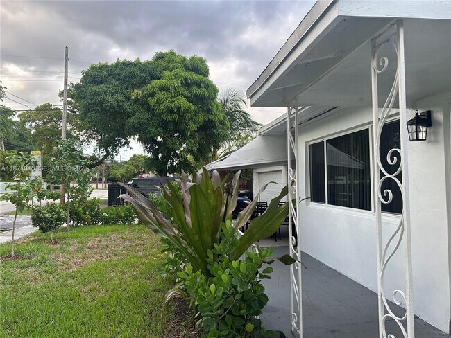 Foto del edificio - 13035 NE 7th Ave