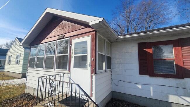 Building Photo - 3322 Vesey Ave