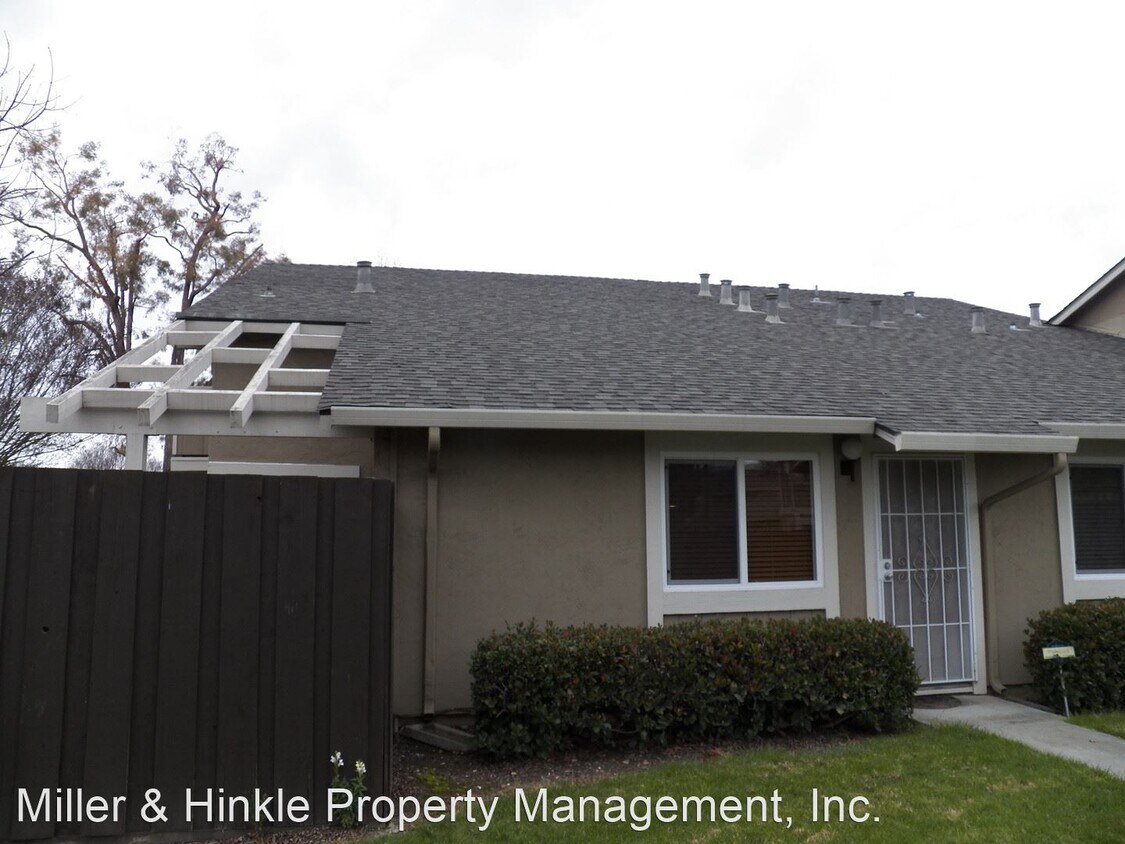 Primary Photo - 2 br, 1 bath House - 2268 Warfield Way Unit A