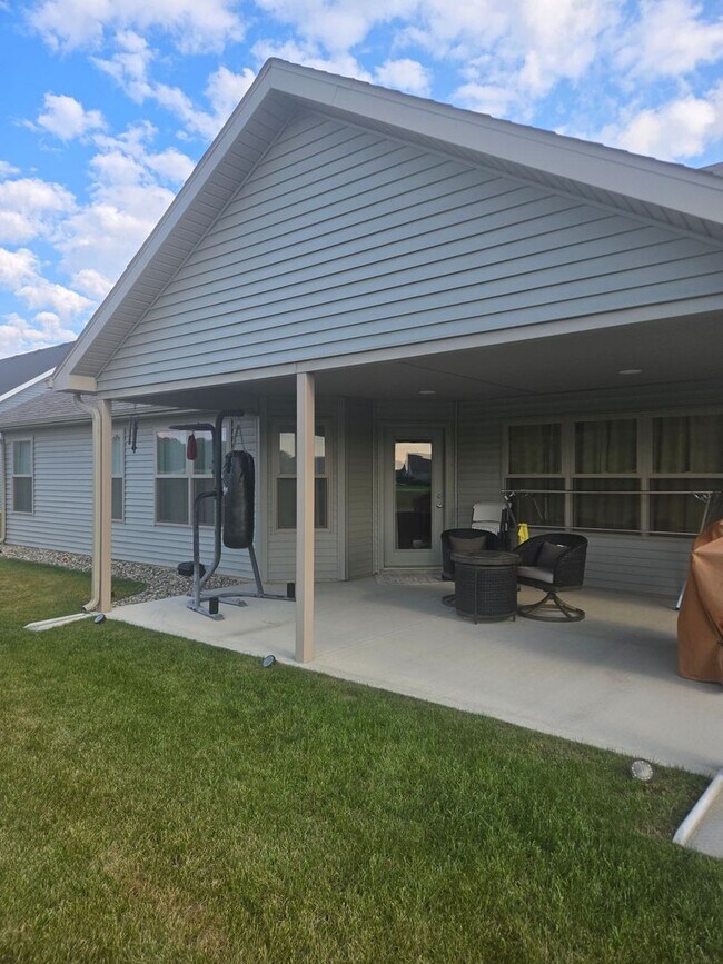 Foto del edificio - Spacious 4BR House in Auburn