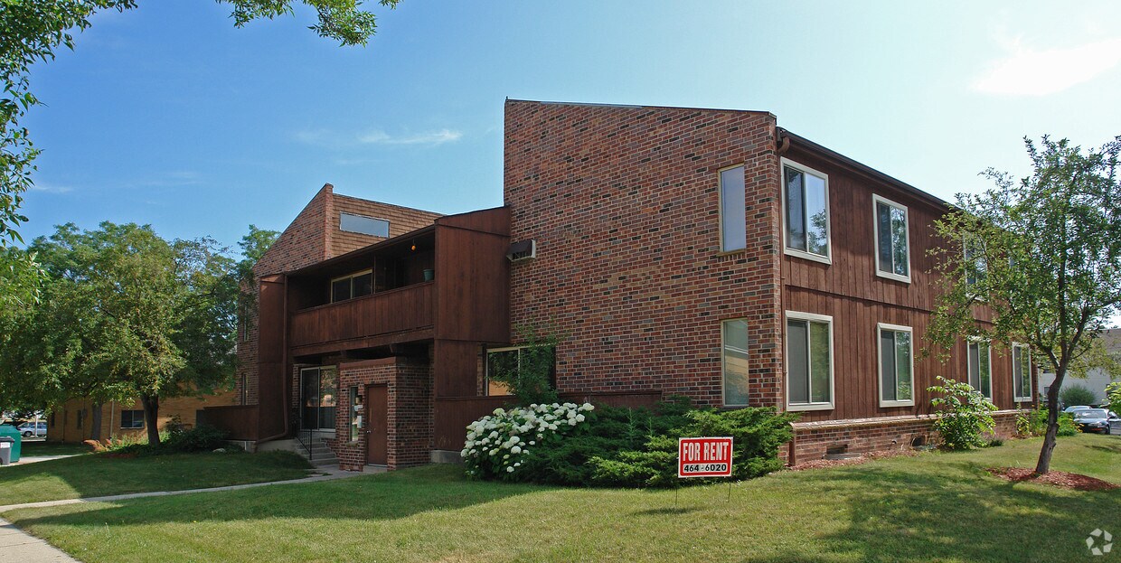 Foto principal - 4410 N 103rd St