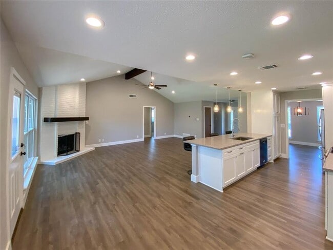 Building Photo - 11404 Murcia Dr