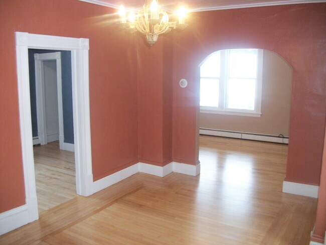 Foto del edificio - 221 Seymour Ave