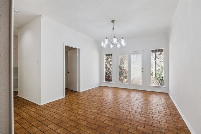 Foto del edificio - 2721 S Glen Haven Blvd