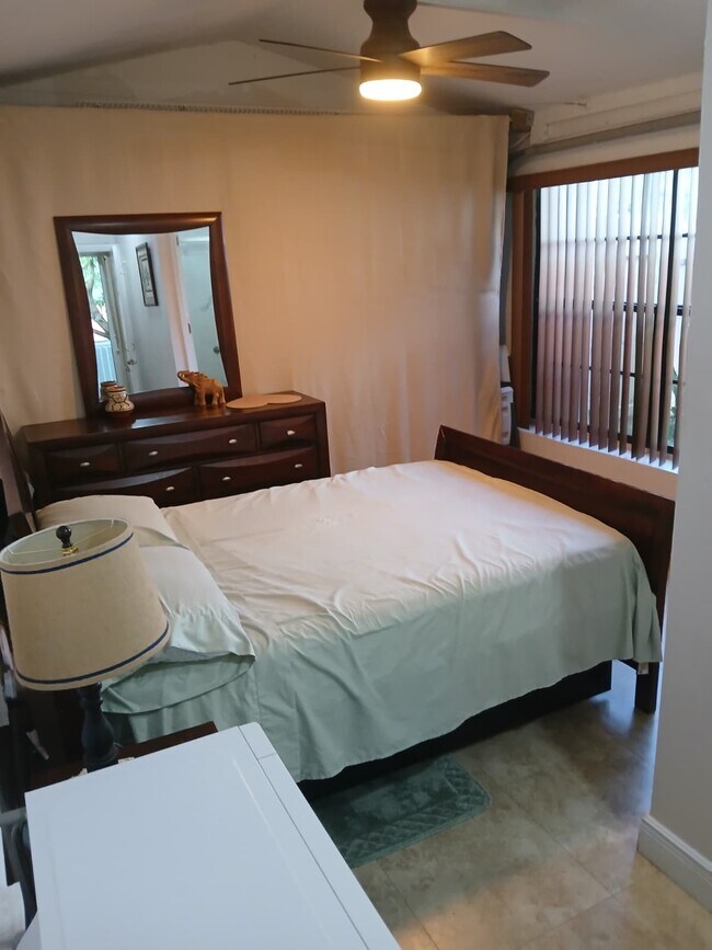 Foto del edificio - 525 Westward Dr