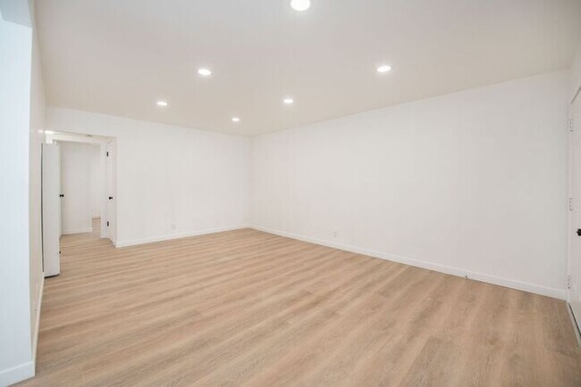 Foto del edificio - Mesa Verde | Recently Remodled 2 Bedroom Appartment