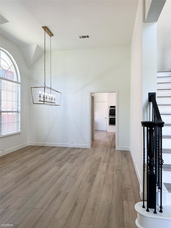 Building Photo - 4 br, 3.5 bath House - 2608 Owl Creek Dr