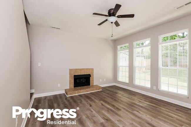 Foto del edificio - 7425 Heronwood Ln