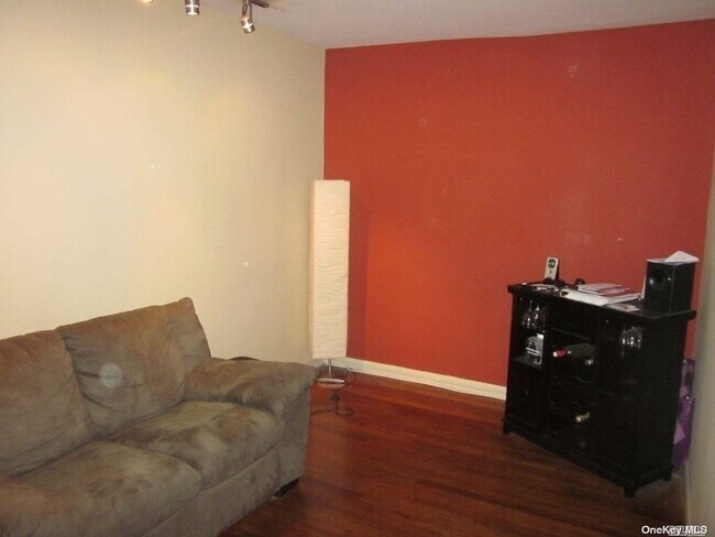 Foto del edificio - 120-10 85th Ave