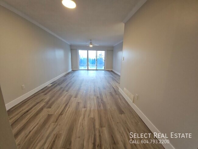 Photo du bâtiment - 9705 McNaught Rd