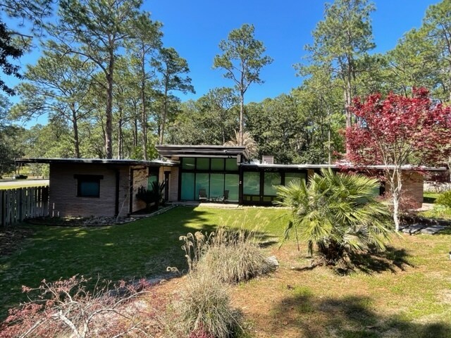 Foto principal - 1114 Center Dr
